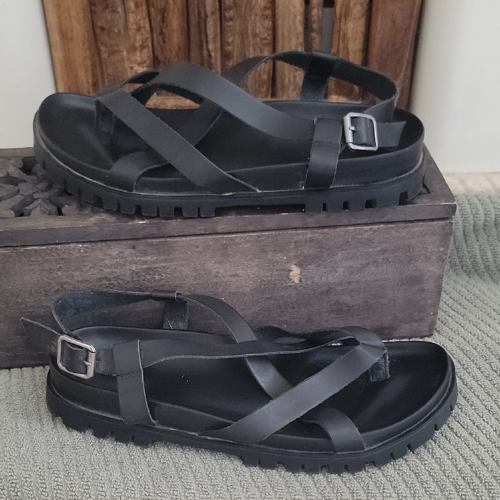 MIA Black Strappy Sandals